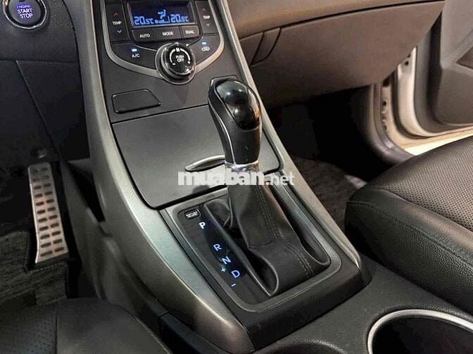 Hyundai Elantra GLS 1.8 2015 Full Option Trắng