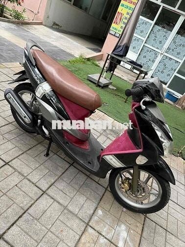 Yamaha Mio Đen, Hồng