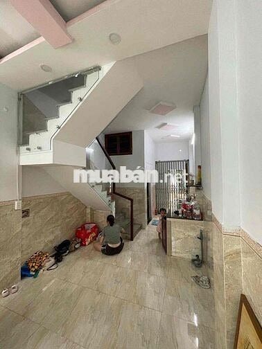 Cho thuê nhà 9tr hẻm 276 Thống Nhất