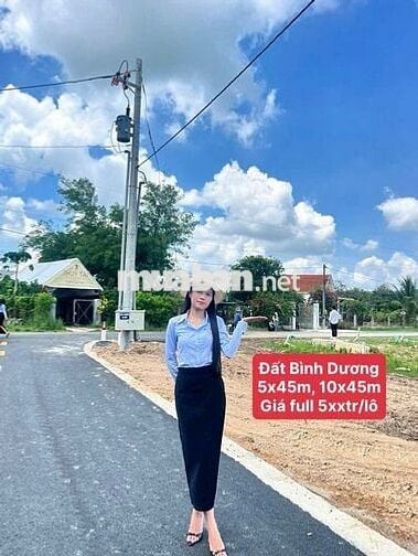 Chủ gửi 1 cặp 450m2, giá full 545tr/lô, đối diện kinh doanh quán Café.