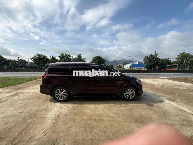 Kia Sedona SX 2018 Dầu Đỏ mận
