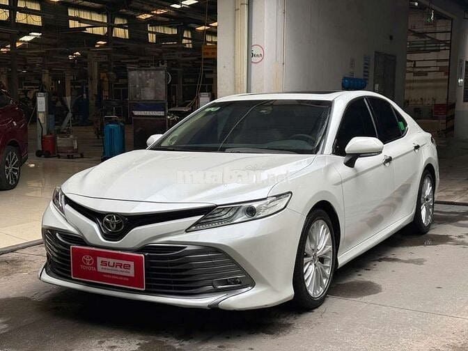Camry 2.5Q-2019, 1 chủ từ mới, nhiều phụ kiện.