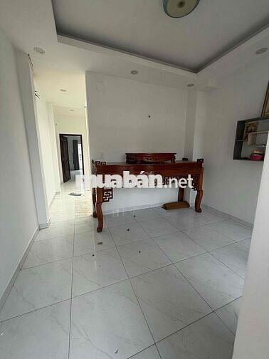 Nhà 4 dài 20m 2 lầu 4 pn đs 8 p11