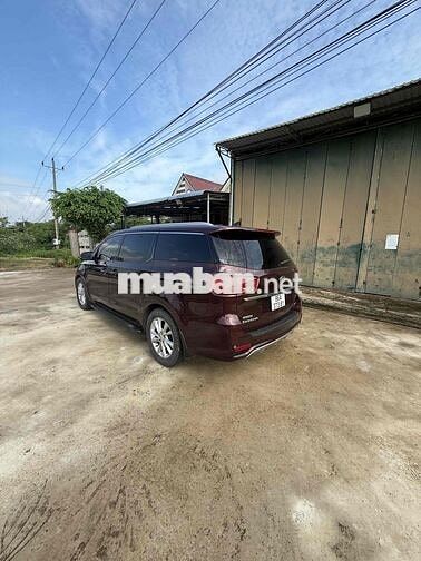 Kia Sedona SX 2018 Dầu Đỏ mận