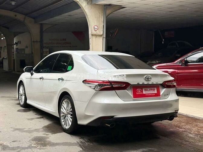 Camry 2.5Q-2019, 1 chủ từ mới, nhiều phụ kiện.
