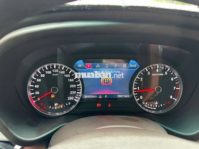 LUX SA PREMIUM 21 - 38.000KM - MÀU TRẮNG SIÊU HOT