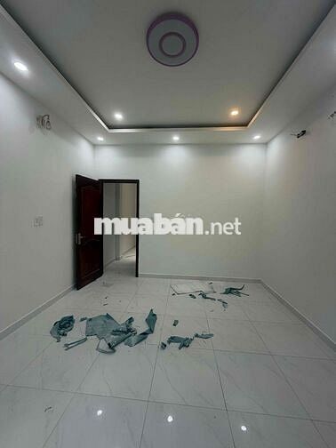 Nhà 4 dài 20m 2 lầu 4 pn đs 8 p11