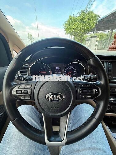 Kia Sedona SX 2018 Dầu Đỏ mận