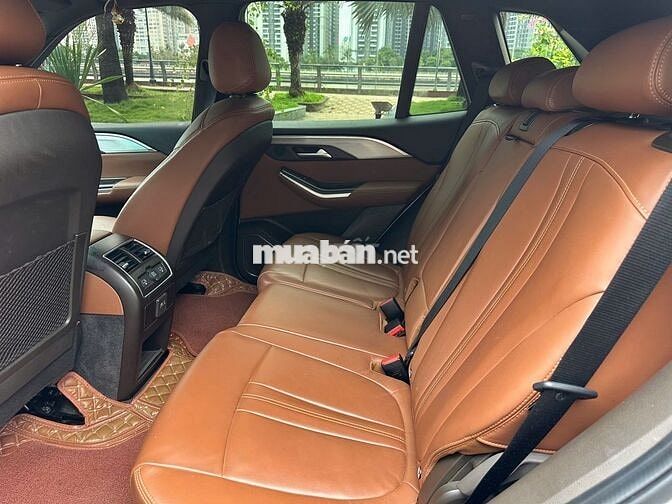 LUX SA PREMIUM 21 - 38.000KM - MÀU TRẮNG SIÊU HOT
