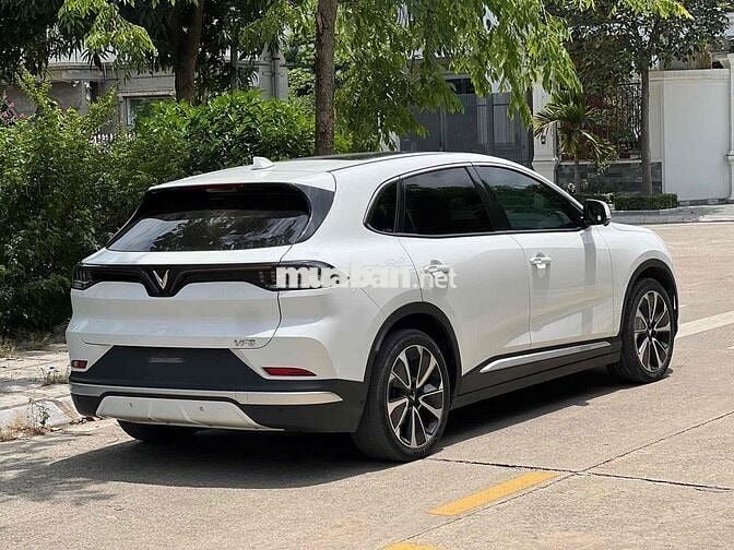 VinFast VF8 Plus 2023 Trắng 35000 km