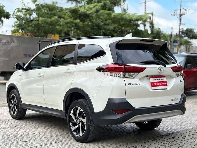 Toyota Rush 1.5 Tự động 2018, xe gia đình
