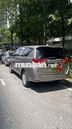 mình bản xe tyota Innova 2019