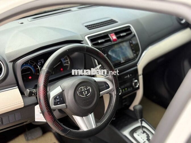 Toyota Rush 1.5 Tự động 2018, xe gia đình