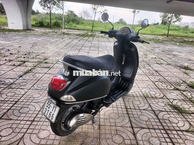 Piaggio Vespa êm như xe điện biển TPHCM 
