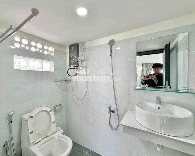DUPLEX CÓ CỬA SỔ THOÁNG MÁT DIỆN TÍCH 30m NẰM NGAY QUẬN 1