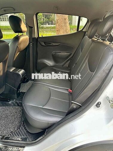 VinFast Fadil Base 2022 Trắng 40000 km