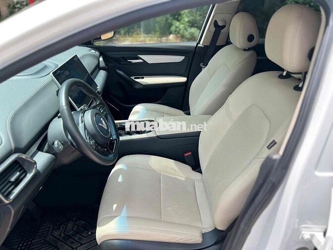 VinFast VF8 Plus 2023 Trắng 35000 km