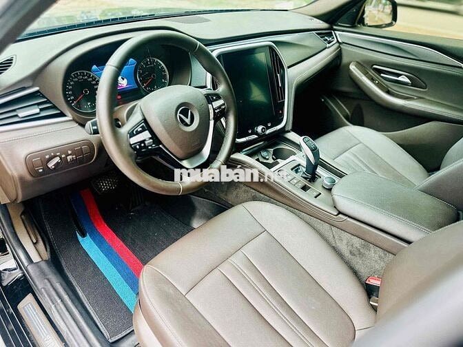 VinFast Lux A2.0 Base 2022 Đen 45000 km