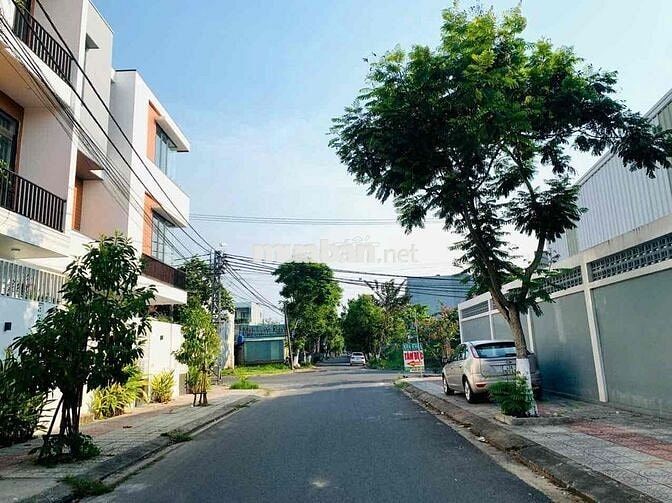 BĐS LÔ GÓC ĐẸP + SẴN DÒNG TIỀN CHO THUÊ