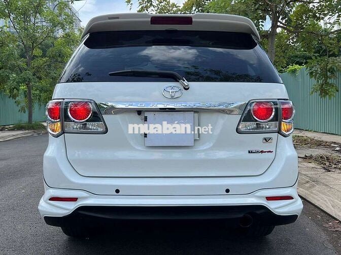 Toyota Fortuner Sportivo TRD 2016 Trắng 93.000km