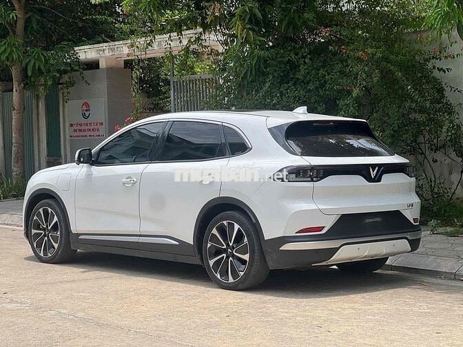 VinFast VF8 Plus 2023 Trắng 35000 km