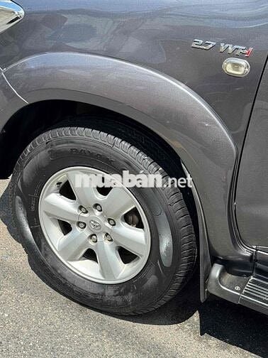 Toyota Fortuner 2010 2.7 AT Xám Tự động