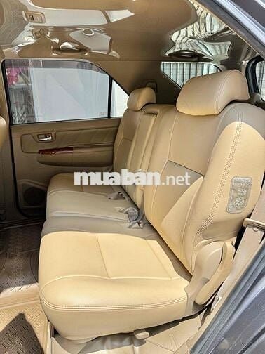 Toyota Fortuner 2010 2.7 AT Xám Tự động