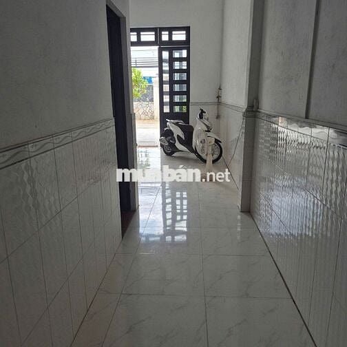 Nhà 1 trệt 1 lầu đang cho thuê 4 triệu, diện tích 112m2 giá chỉ 770tr