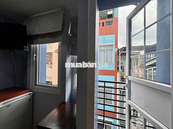 🏡Trống sẵn 1 phòng ban công tách bếp chỉ 5tr ngay Trần Hưng Đạo Q1🏡