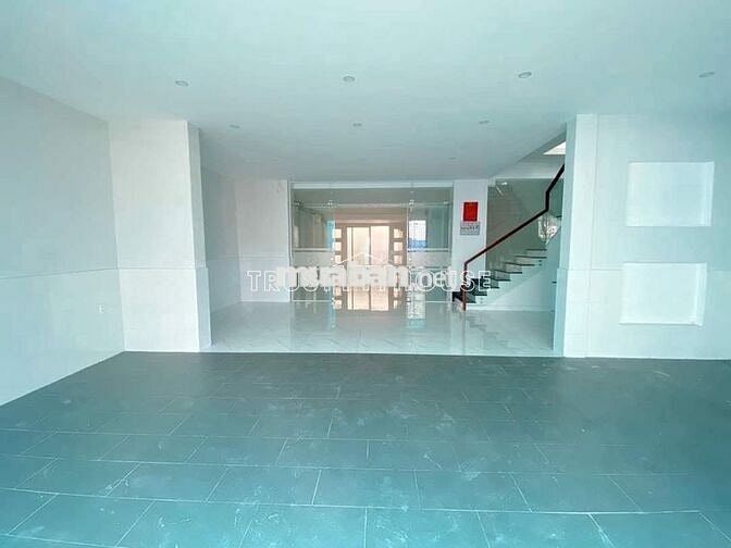 🏢 NHÀ CHO THUÊ NGUYỄN VĂN TRỖI * 8X20M * TRỆT 2 LẦU * TẦNG TRỆT SUỐT 💯