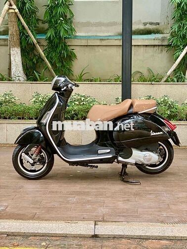 Piaggio Vespa GTS 125 2014 Đen
