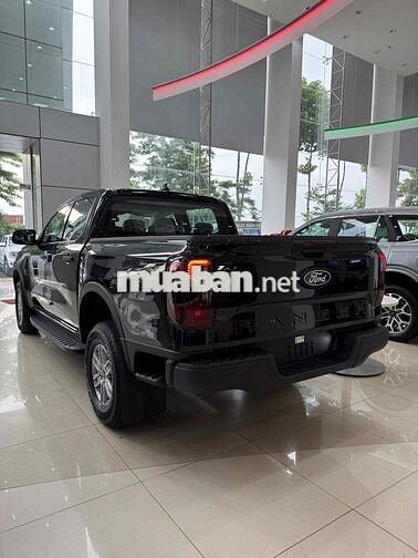 2026 Ford Ranger XLS 10AT 4x2 Đen đưa 245tr0 có xe