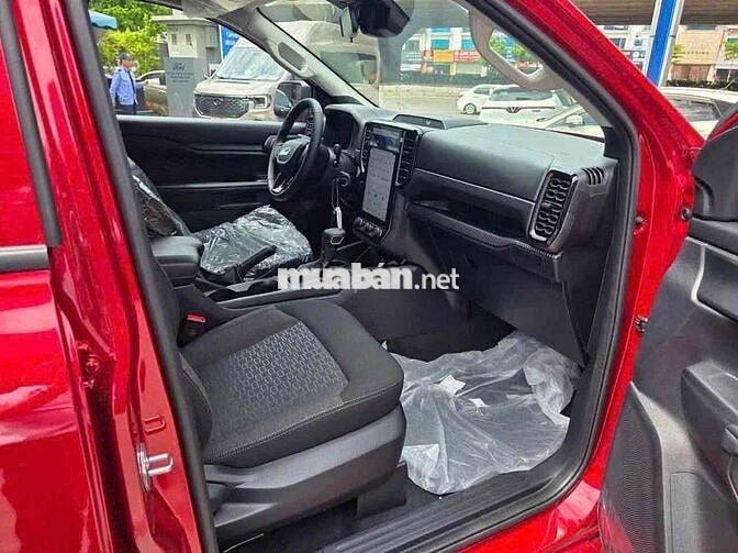Ford Ranger XLS 2026 Tự động 10 cấp Đỏ