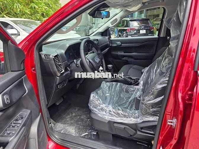 Ford Ranger XLS 2026 Tự động 10 cấp Đỏ