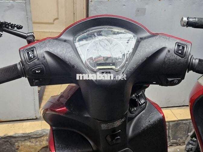 Honda Vision 2024 màu Đỏ 6.000km