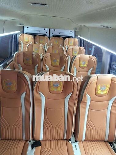 Ford Transit 16 chỗ 2018 Bạc