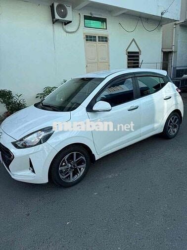 Hyundai i10 AT Full 1.2 Trắng 20000 km