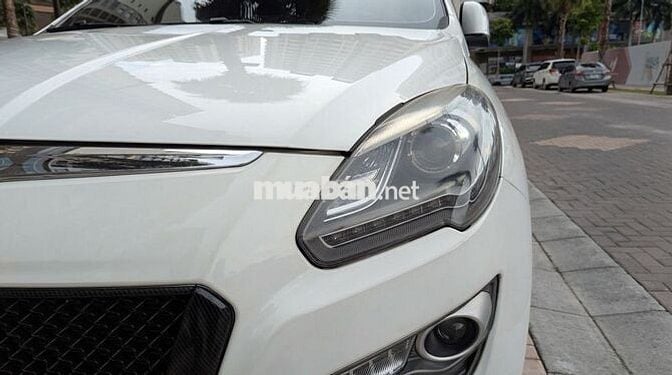 Luxgen U7 SUV 2016 Trắng 7 chỗ Xăng 2.2L Turbo