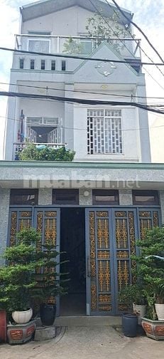 Nhà hẻm xe tải đường Trần Văn Mười. ACE quảng cáo vui lòng ko phiền