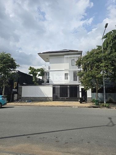 Cho thuê biệt thự Số 123 Lê Hữu Kiều, phường Bình Trưng ( Quận 2 cũ)