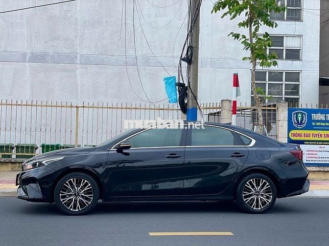Kia K3 1.6 Luxury 2022 45.000 km Đen