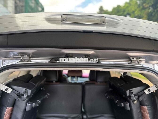 Toyota Innova E 2019 Số sàn Bạc