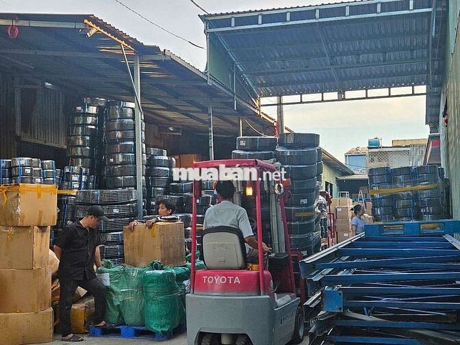 CẦN TUYỂN 2 NAM PHỤ KHO