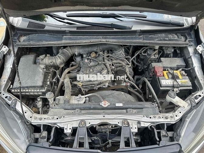 Toyota Innova E 2019 Số sàn Bạc