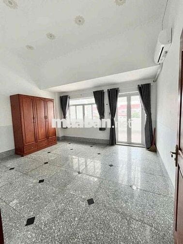 CHO THUÊ NHÀ 3 LẦU MẶT TIỀN LÝ THÁI TỔ CÓ THANG MÁY