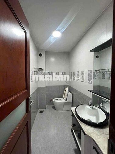 💎 💎 💎 TRỆT 2 LẦU SÂN THƯỢNG 4❌20M CÓ 4PN 4WC HẺM XE HƠI ĐS 8 P11 GV