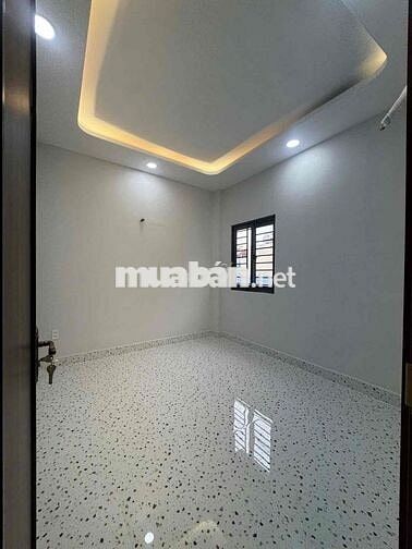 NHÀ MỚI VÀO Ở NGAY - HẺM XE HƠI NGỦ TRONG NHÀ - (3.4X12M) Q6
