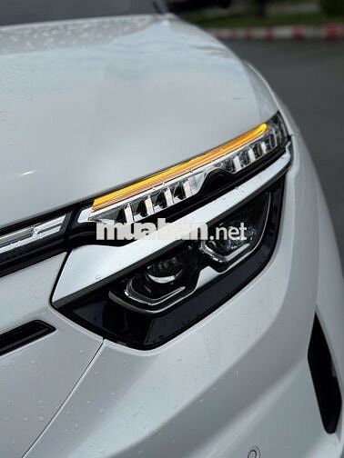 VinFast VF8 Plus 2025 Trắng ĐI 9.200 km-TRẦN KÍNH