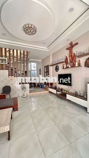 Nhà hẻm Ô Tô, ngay Ngã Tư Gò Mây- Bình Tân