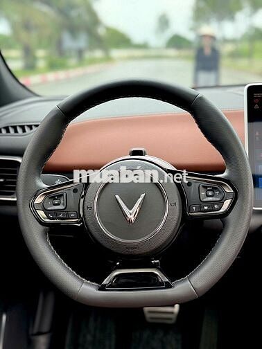 VinFast VF8 Plus 2025 Trắng ĐI 9.200 km-TRẦN KÍNH